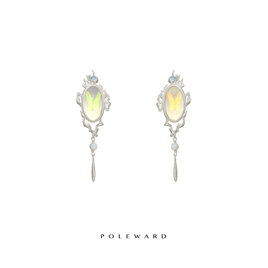 Pendientes de mariposa de la serie Tierra ilusoria del Gran Vacío