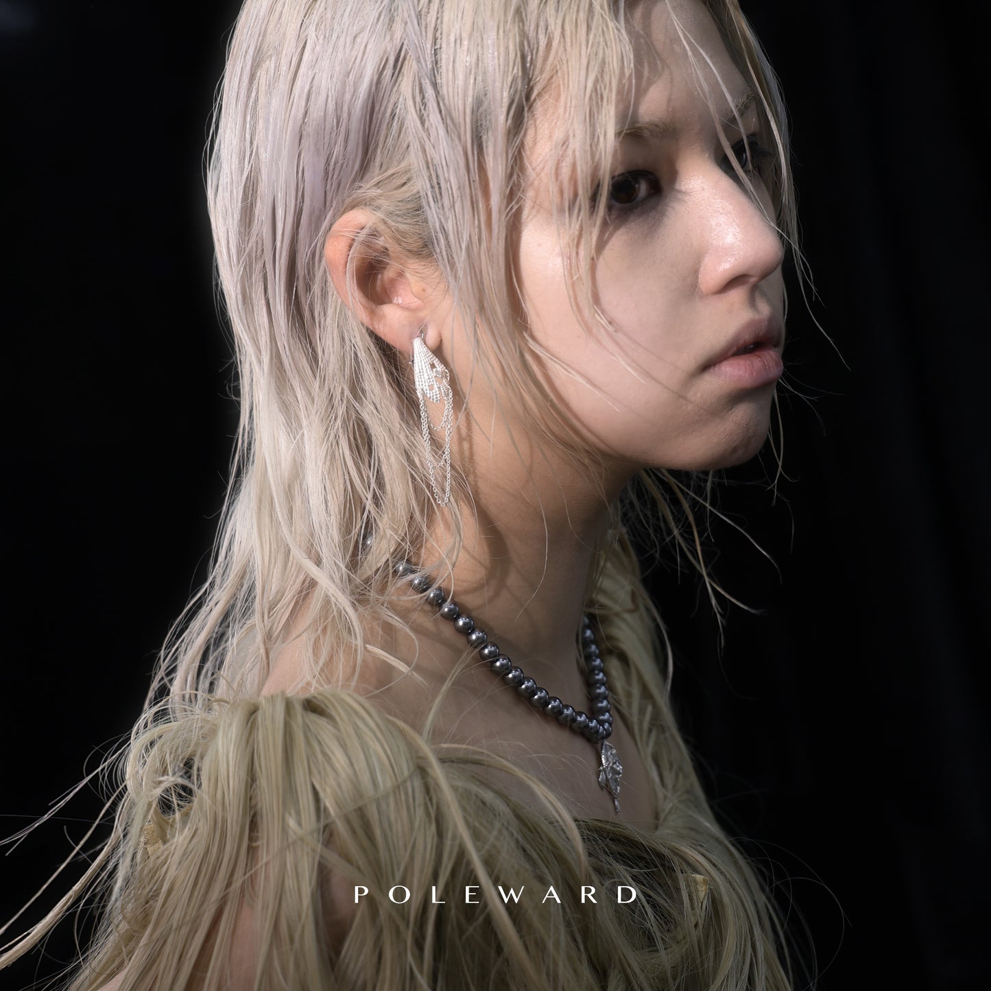 YamSuph series silver shell tassel earrings